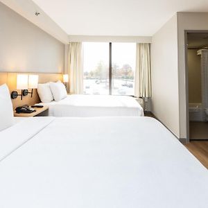 Upper Floors Queen Room